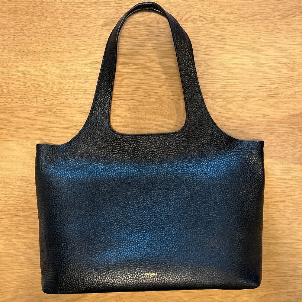 Cuyana System Tote 13-inch (BLK, Pebbled, Gold hardware) w/ insert and strap!